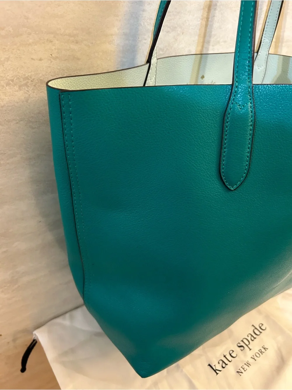 Kate Spade New York Ava Reversible Tote. Dual Tone Design